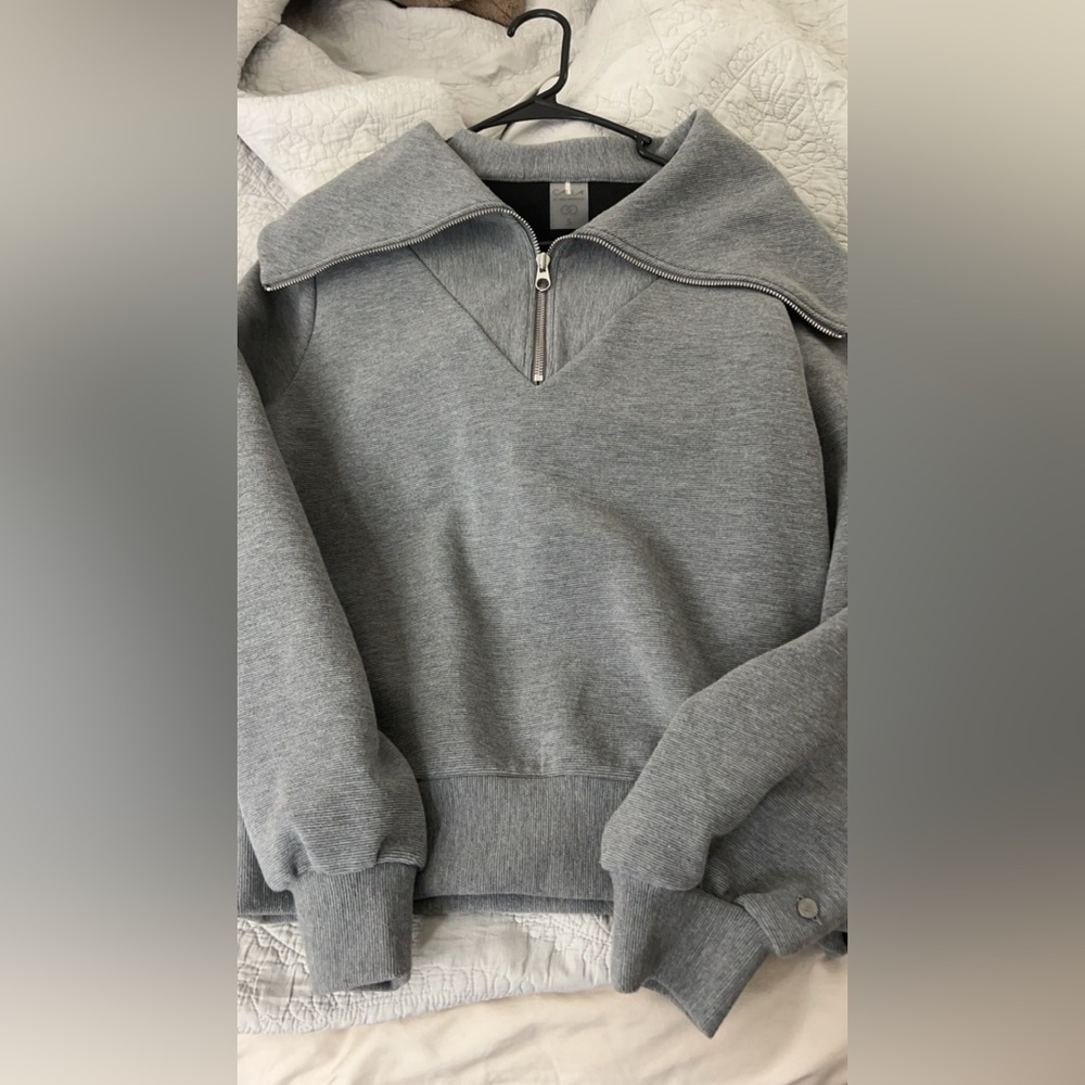 Calia sweater small